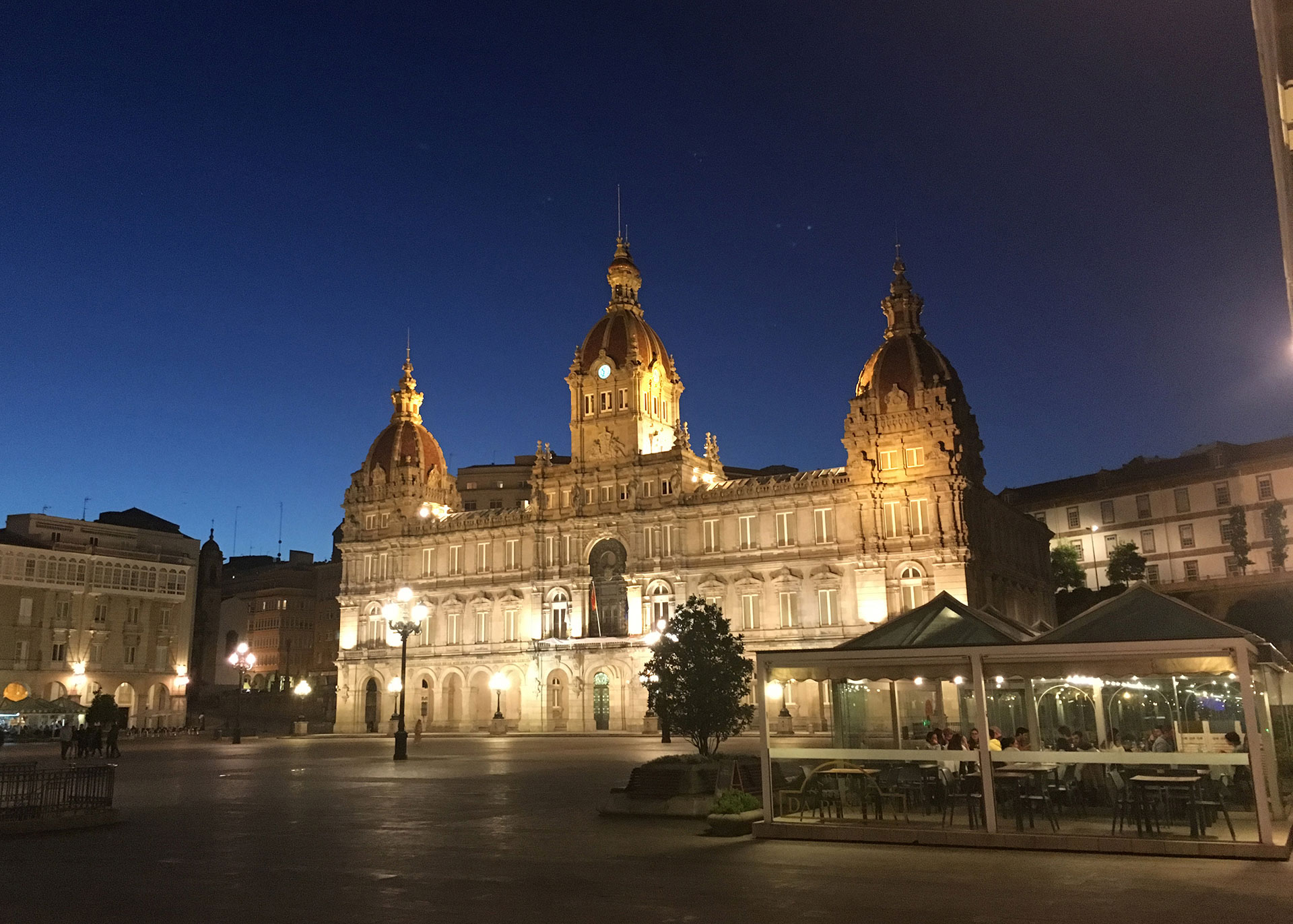 A Coruna at night